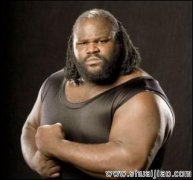 马克·亨利和WWE成功续约三年