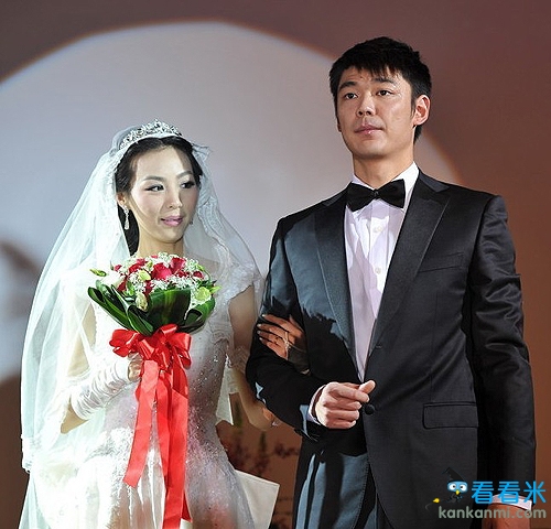 三八节举献 太太团秀色写真